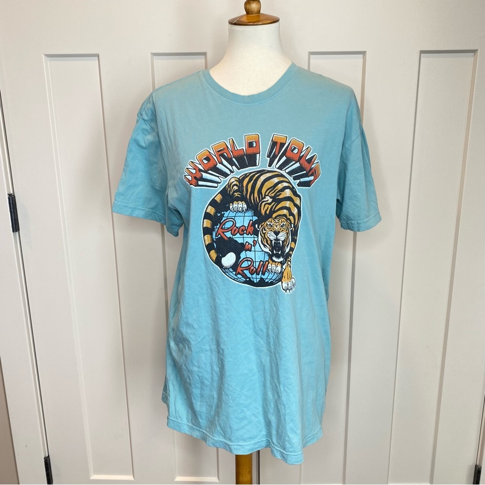 American Highway Rock n’ Roll World Tour size Large graphic TShirt